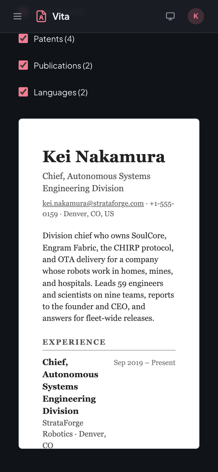 The compose screen on a phone in a 375-pixel-wide window, showing the live preview of a leadership resume.